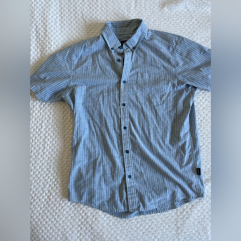 Patagonia Men’s Blue Button Up Short Sleeve